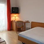 Luna Garni Szálloda 3*