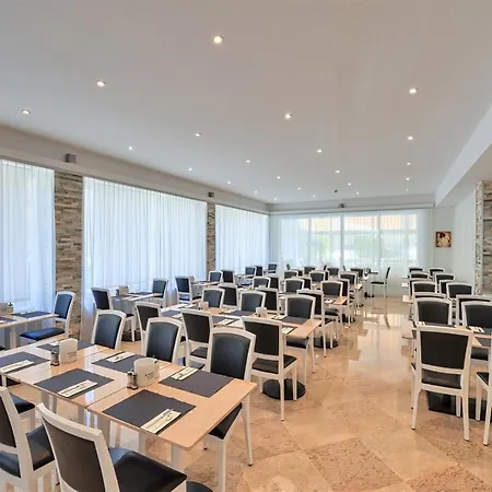 Luna Garni Hotel 3*