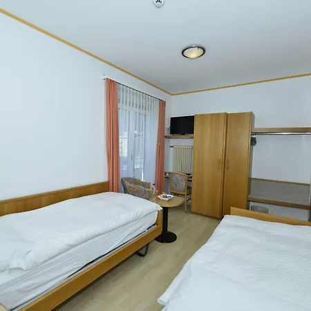 Hotel Luna Garni 3*