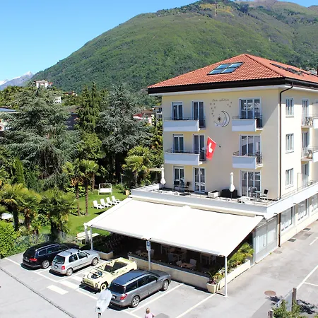 Hotel Luna Garni 3*