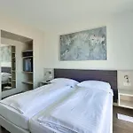 Luna Garni Hotel 3*