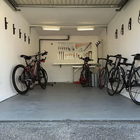 卢纳加尔尼酒店 酒店 3*