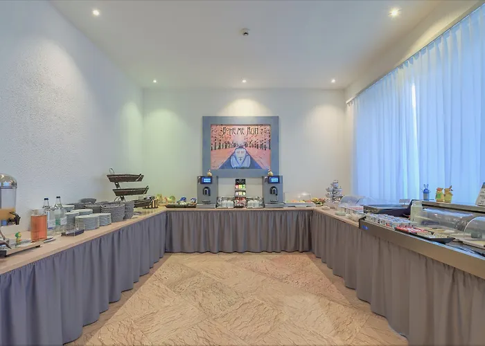 Luna Garni Ασκόνα